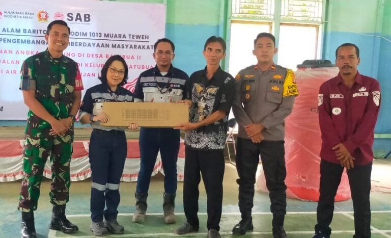 Kodim 1013/Mtw dan PT SAB Lakukan Penyaluran Bantuan Sosial dan Pembangunan