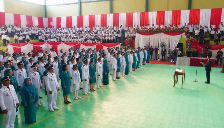 Pj Bupati Harapkan Kades, BPD dan TP-PKK yang Dikukuhkan Profesional Dalam Jalankan Roda Pemerintahan