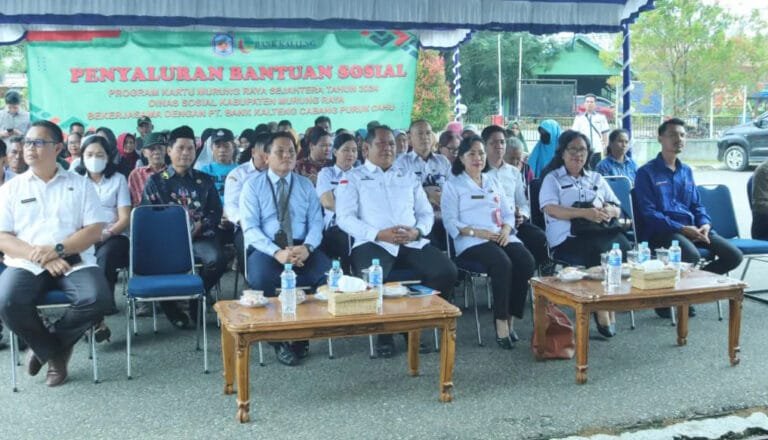 Pj Sekda Mura Hadiri Penyaluran Bantuan KMS Triwulan I dan II