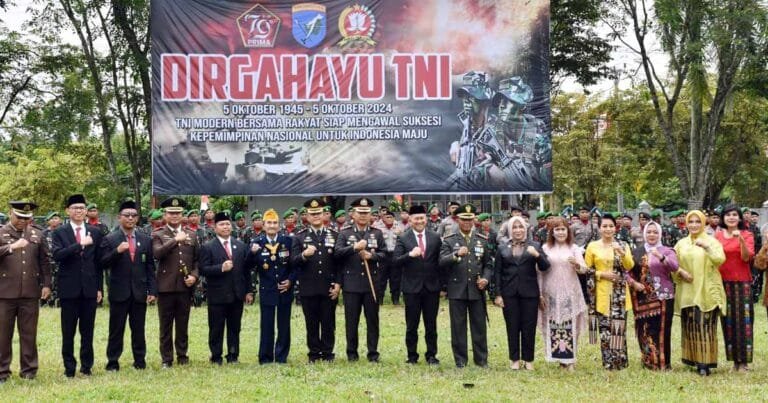 Waket I DPRD Kapuas Hadiri Upacara Peringatan HUT TNI ke-79