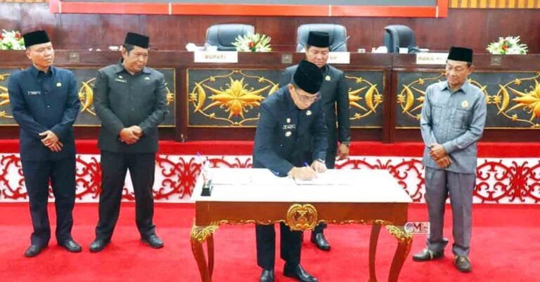 Pj Bupati Mura Tanda Tangani Nota Kesepakatan KUA-PPAS TA 2025