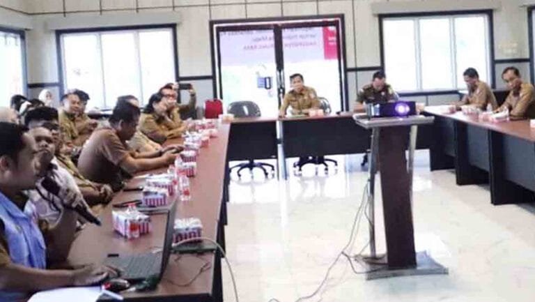 Asisten II Setda Mura Hadiri Pelaksanaan Kampanye Antikorupsi