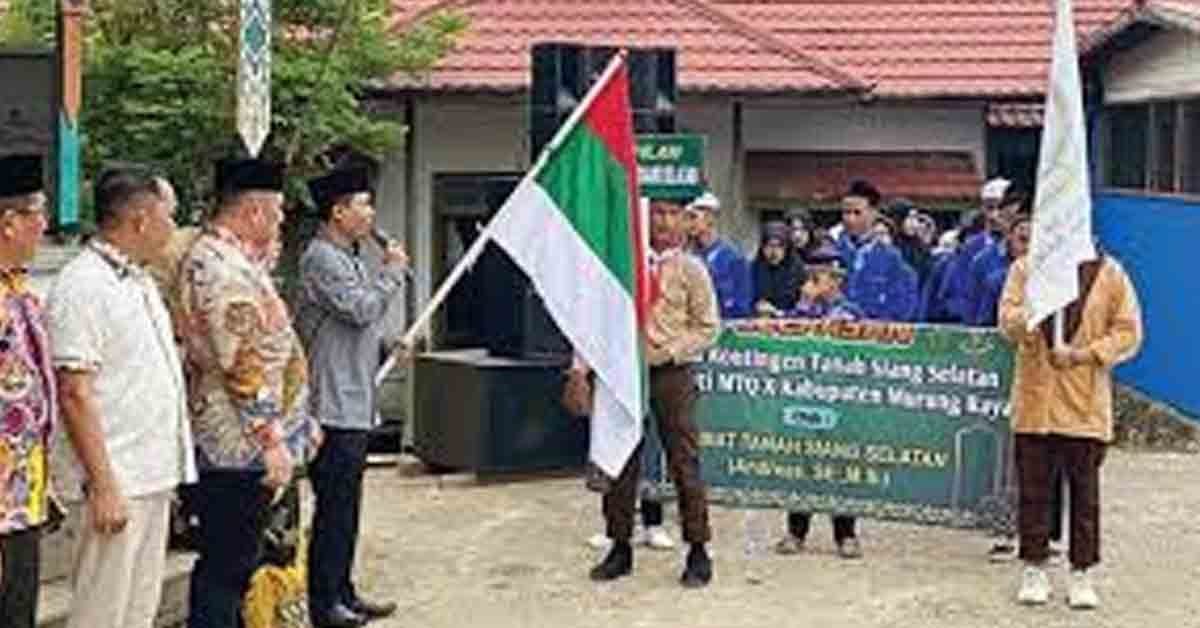 Asisten III Setda Mura Lepas Peserta Pawai Ta’aruf MTQ ke-X
