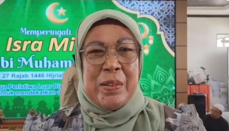 Sri Ngatin : Momen Isra Mi'raj Diharapkan DPRD Kapuas Diberikan Kemudahan dalam Menjalankan Tugas