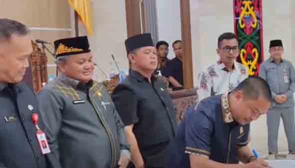 DPRD Kapuas Tetapkan Pasangan H. Muhammad Wiyatno-Dodo sebagai Bupati dan Wakil Bupati Terpilih