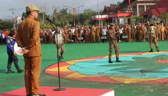 Pj Bupati Pimpin Apel Gabungan ASN dan Tekon Lingkup Pemkab Mura