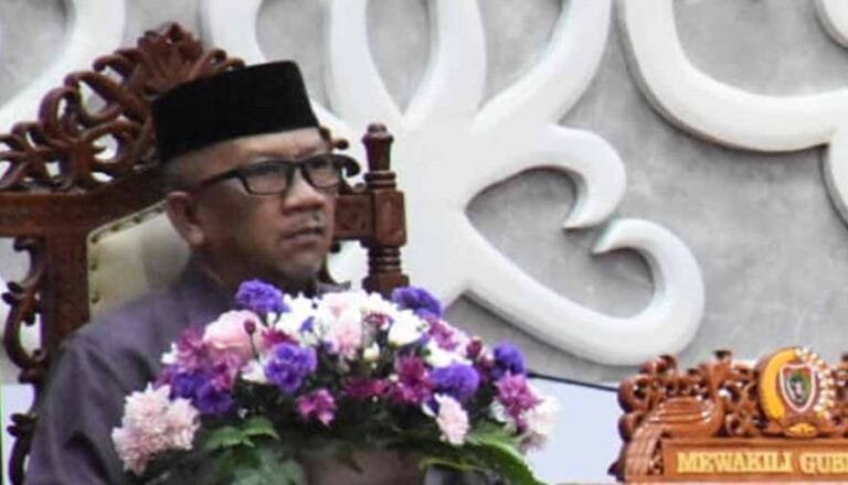 Wakili Gubernur, Plt Sekda Hadiri Rapur DPRD Kalteng