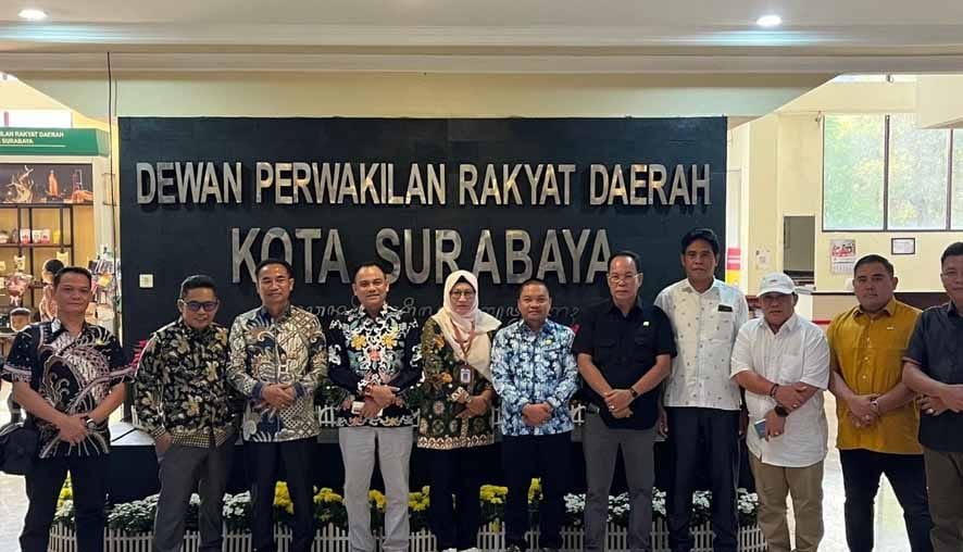 Waket II dan Ketua Pansus III DPRD Kapuas Lakukan Konsultasi dan Koordinasi ke DPRD Kota Surabaya