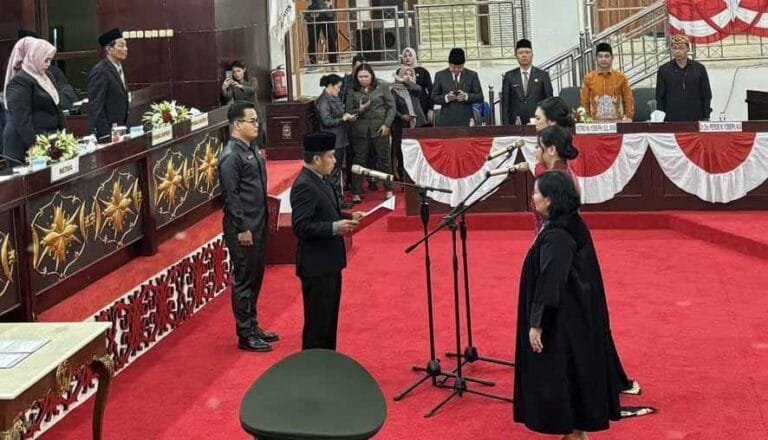 Dua PAW Anggota DPRD Mura Resmi Dilantik